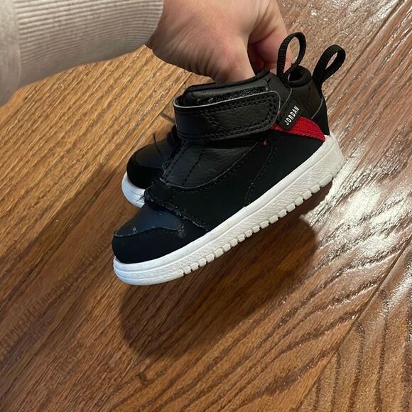 Nike Jordan Fadeaway black sneaker size 5 - Picture 8 of 11